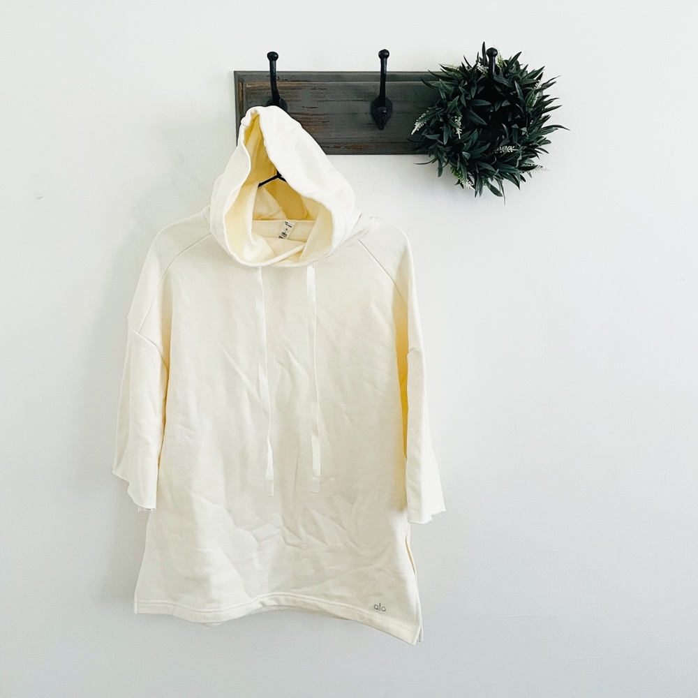 Alo Cream Cut Off Sleeve Hoodie Sweatshirt S